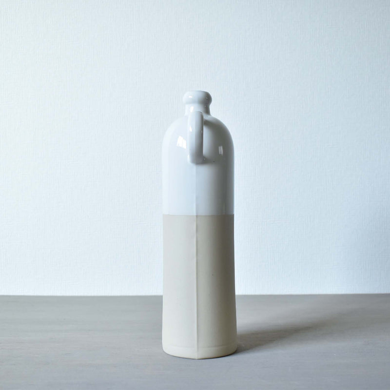 ディゴワン　オイルボトル　ホワイト　後ろ