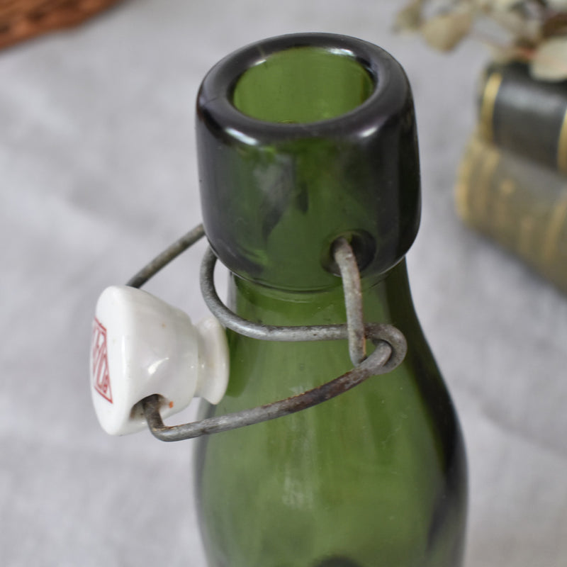 ヴィンテージ　ボトル　Bulach